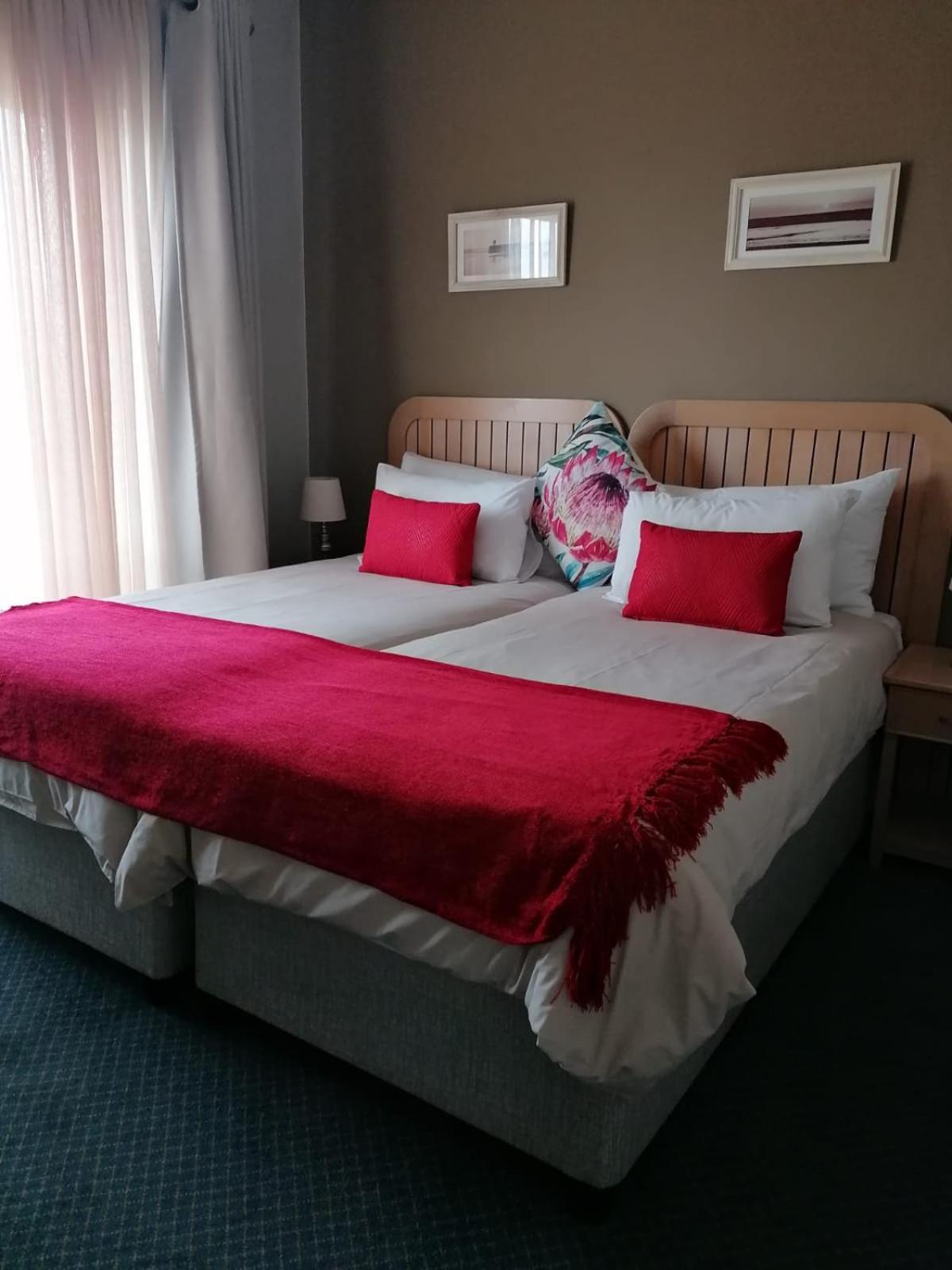 Beachfront At Leisure Bay *