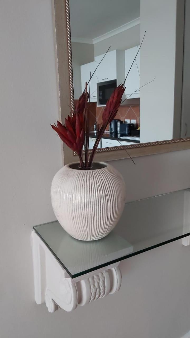 Beachfront At Leisure Bay Appartement Kaapstad