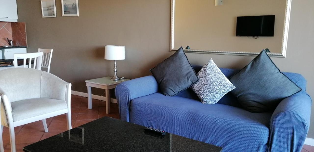 Beachfront At Leisure Bay Apartment
