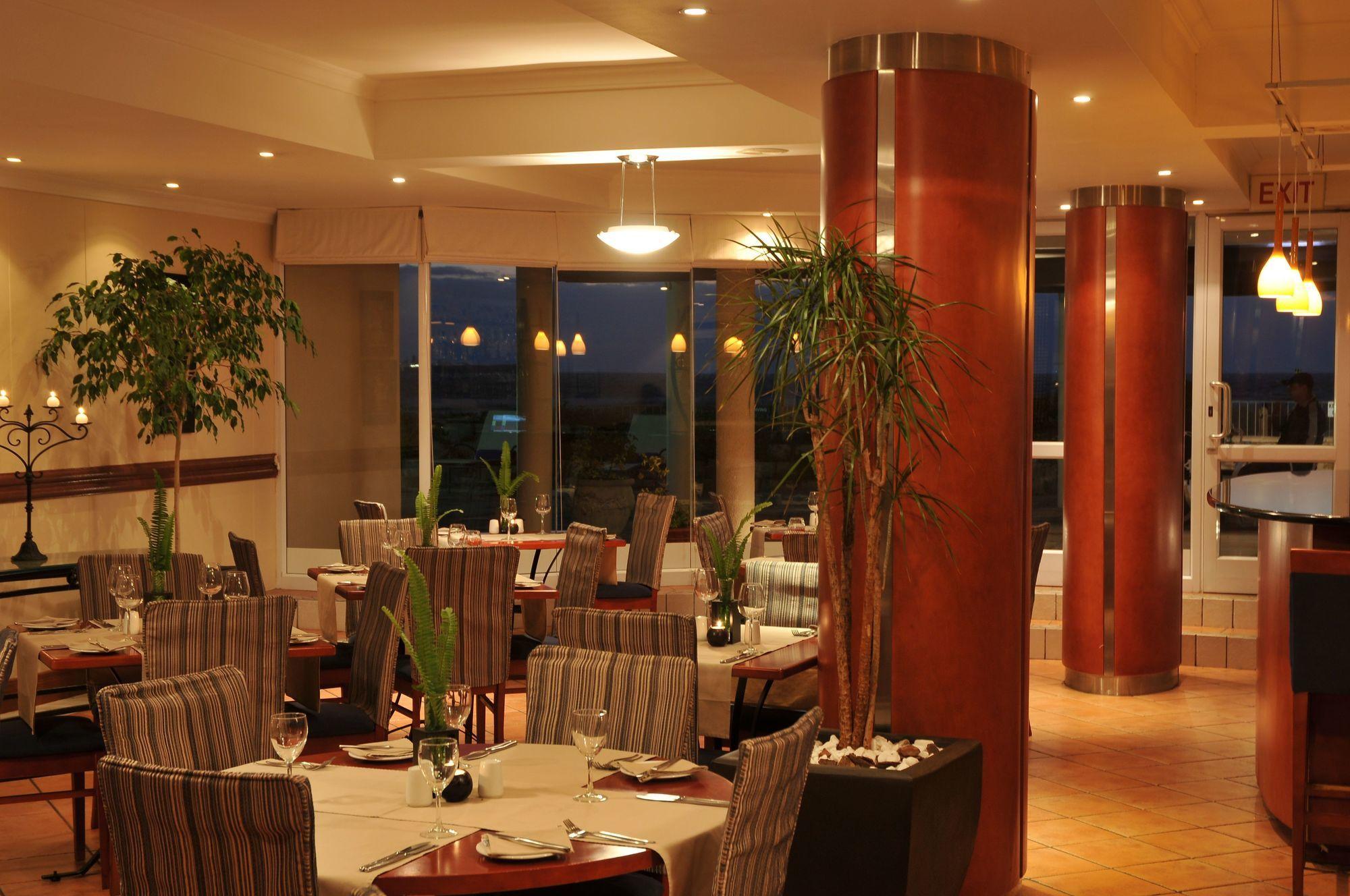 Beachfront At Leisure Bay * Cape Town