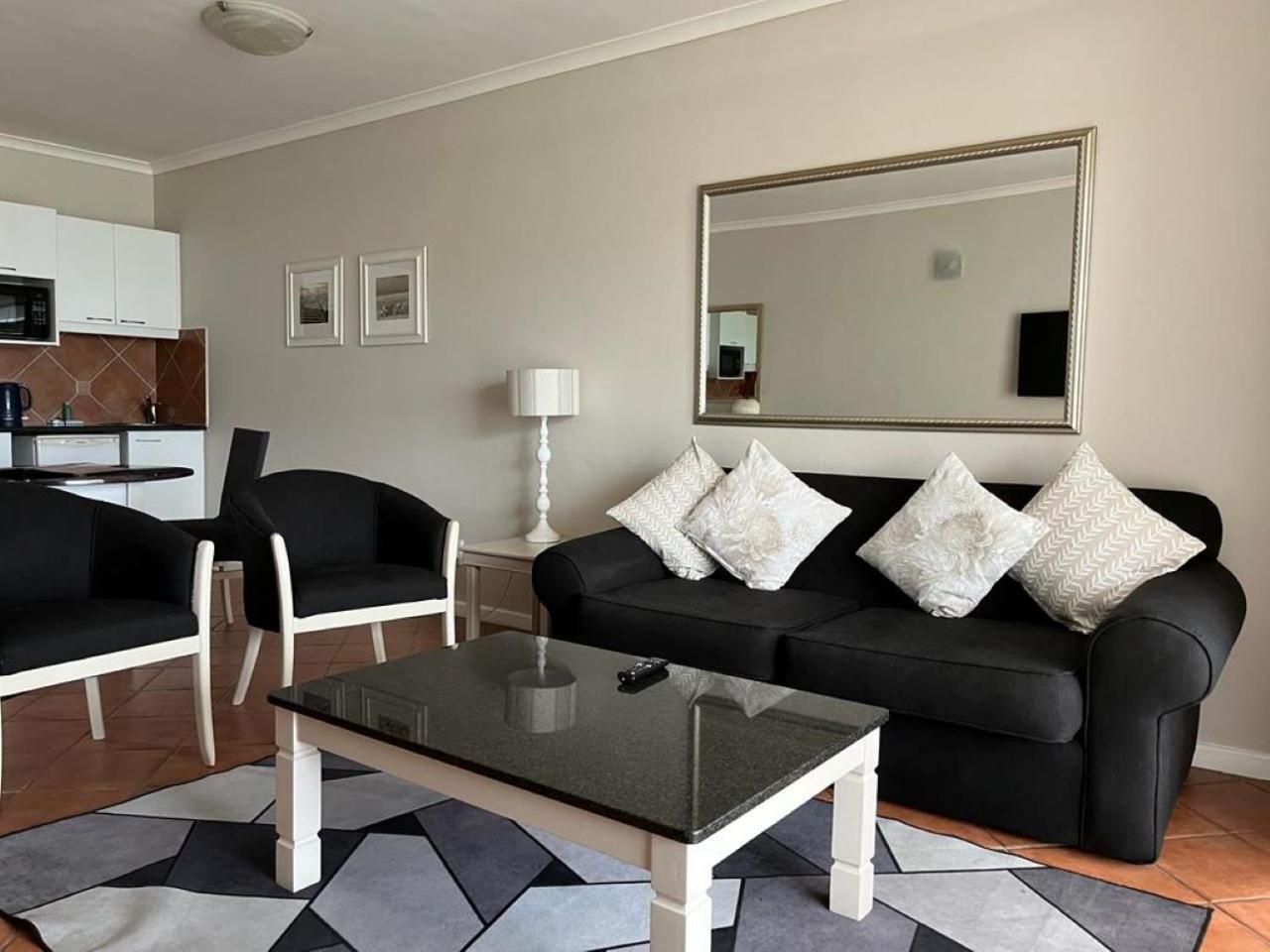Beachfront At Leisure Bay *