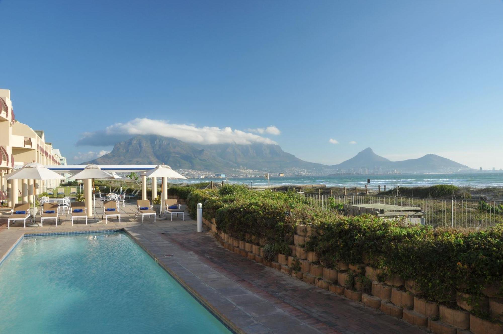 Apartment Beachfront At Leisure Bay Cape Town
